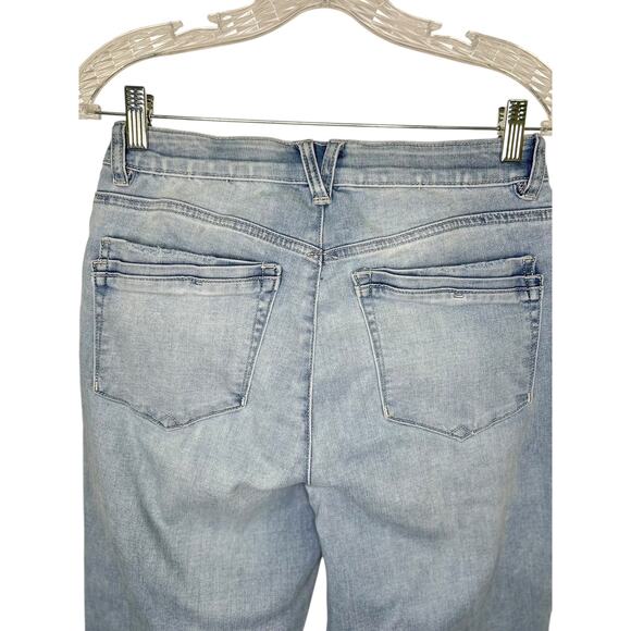 Democracy with Ab Technology Light Wash Cropped Scalloped Embroidered Hem Jeans - Picture 5 of 7